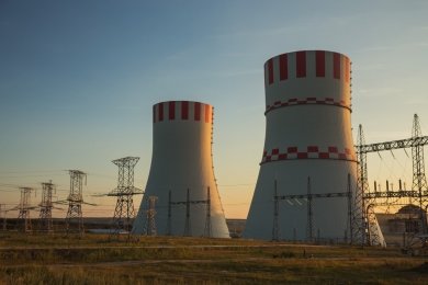 Закрытие трех АЭС затормозит развитие энергетической отрасли США